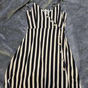 Robes, camisoles, jeans